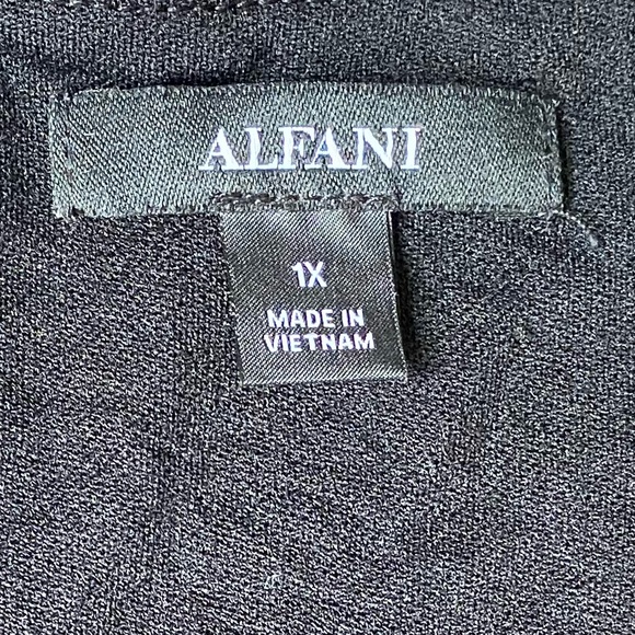 Alfani Black and Gold Textured Top Size 1X - Picture 5 of 9